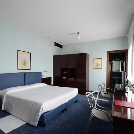 Ca' Del Galletto Centro Congressi Hotel 4*